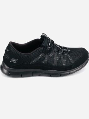 Skechers Women’s Gratis Strolling Sneakers in Black size 9